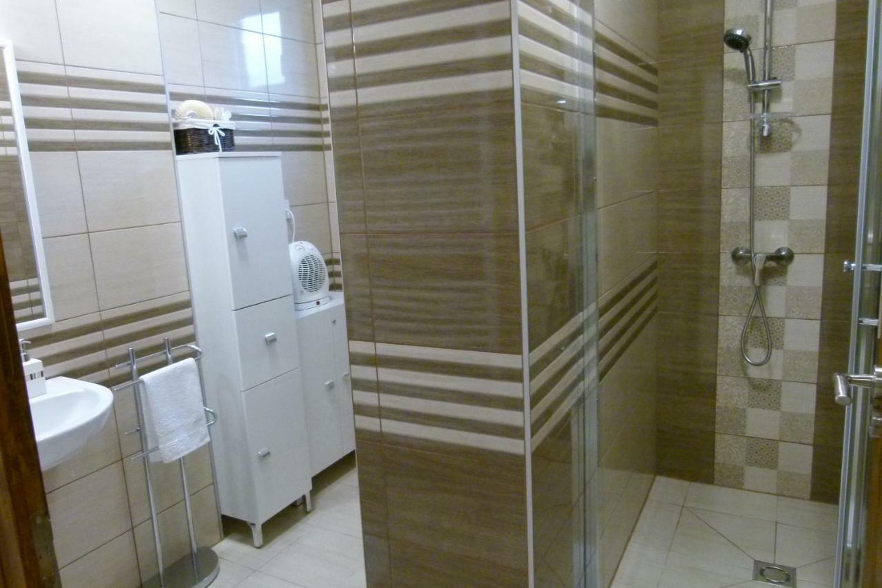 Wolf House Apartman 절러에게르세그 외부 사진