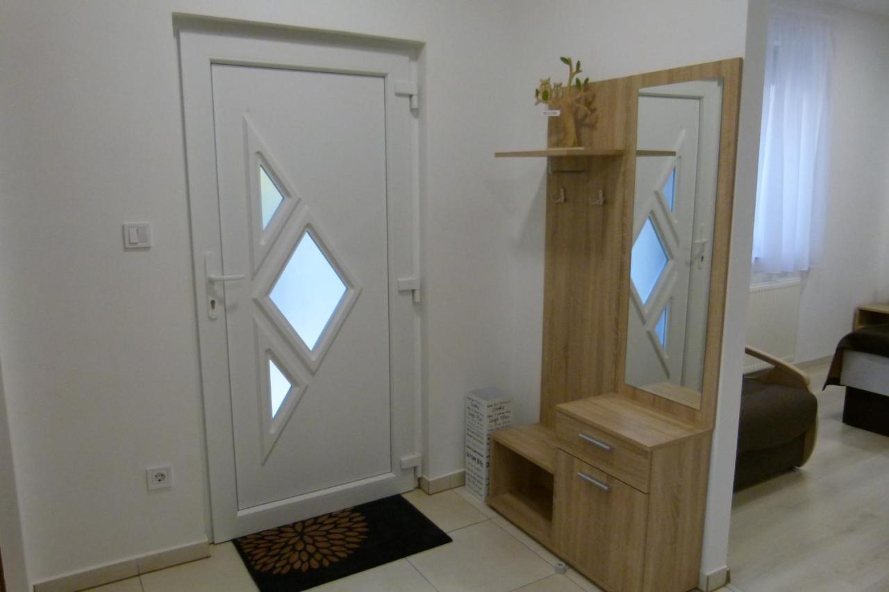 Wolf House Apartman 절러에게르세그 외부 사진