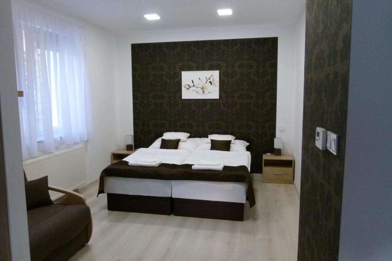 Wolf House Apartman 절러에게르세그 외부 사진